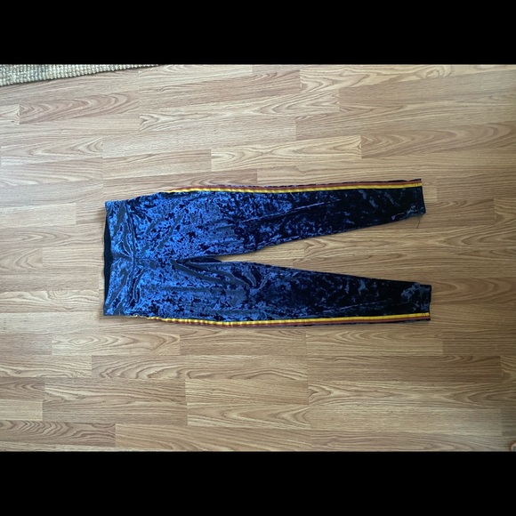 Velour Aerie legging - Picture 3 of 3